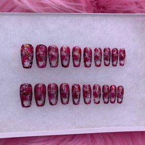 SOLD💞20 Custom Press On Nail 🌷Full Set to Fit all mail sizes 💅🏼
